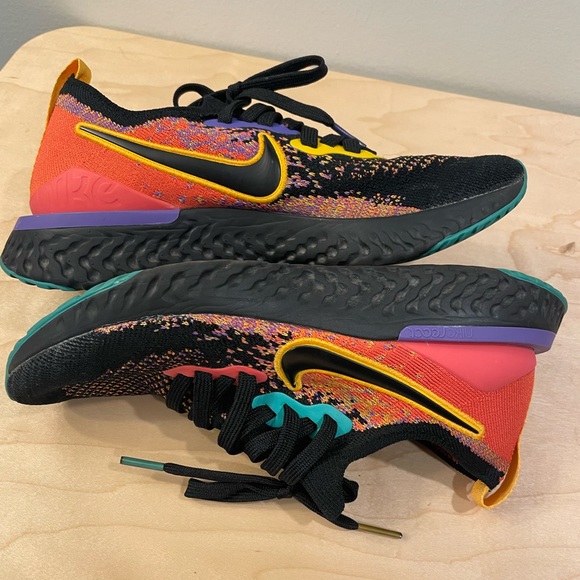 Womens Nike Epic React Flyknit 2 Running Shoes, Size 7 - Picture 6 of 10
